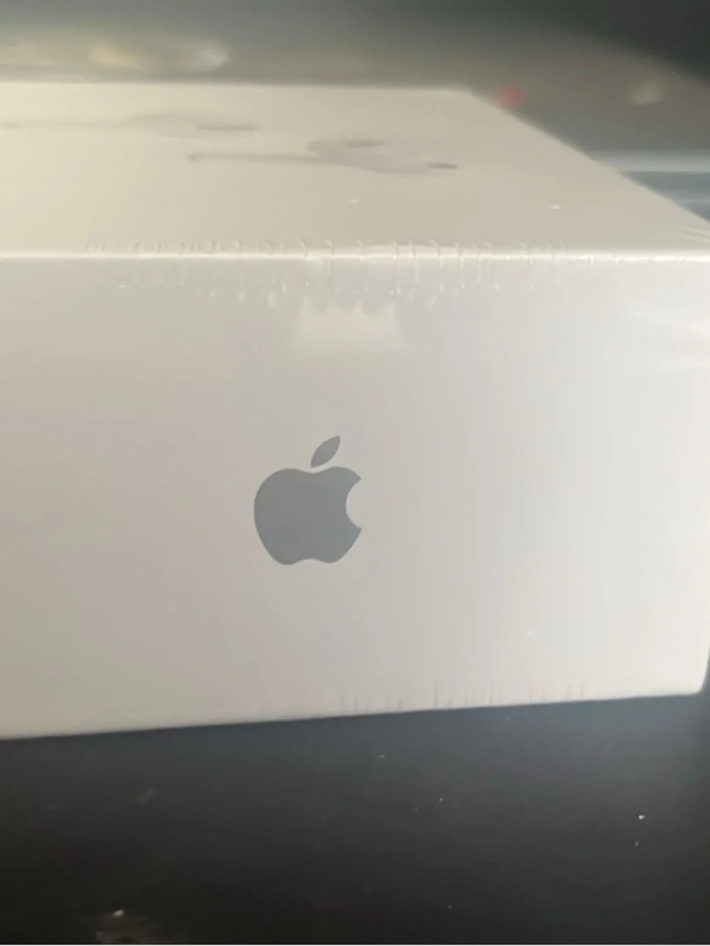Apple AirPods (White) Wireless In-Ear Earbuds with Charging Case